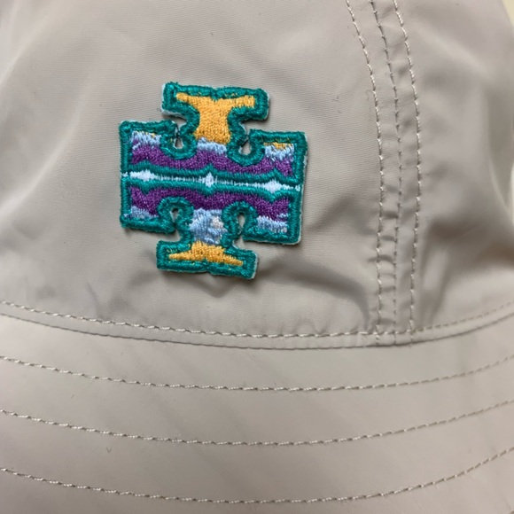 Tory Burch Sport Tan Bucket Hat with Colorful Logo - Picture 4 of 6
